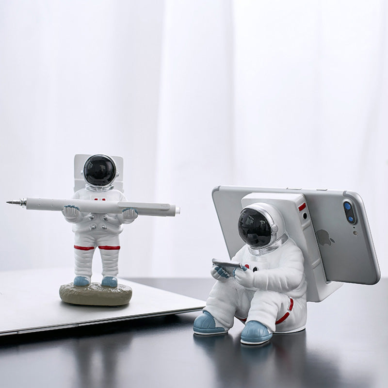 Support for Mobile Phone or Pen in Astronaut Decorations | Stornfield