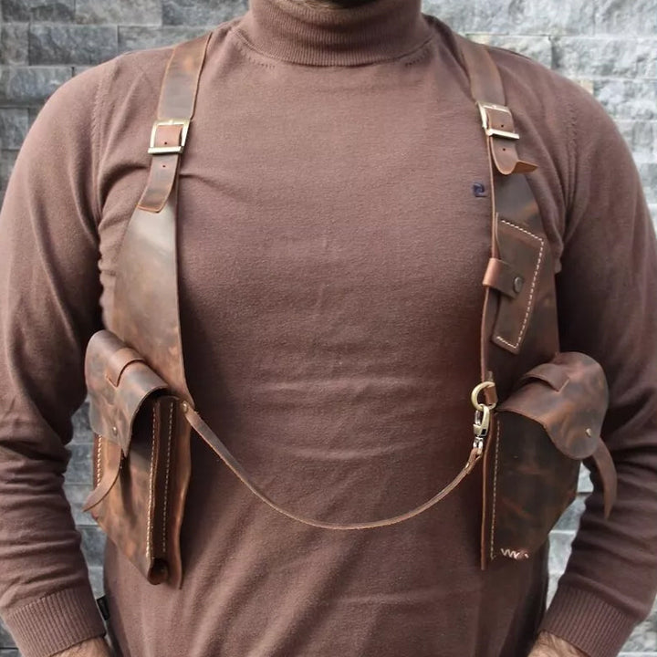 Medieval Steampunk shoulder bag with retro strap | Stornfield