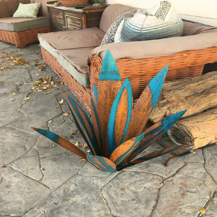 Stornfield | Waterproof Solar Garden Agave Lamp Decoration
