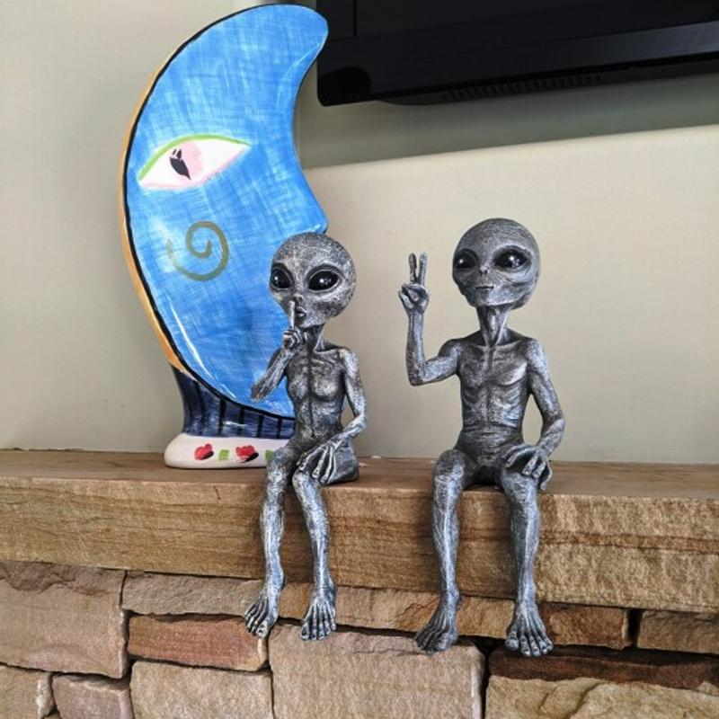 Alien Garden Statue | Stornfield
