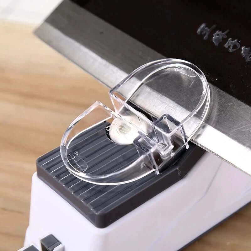 Electric knife sharpener for kitchen knives | Stornfield
