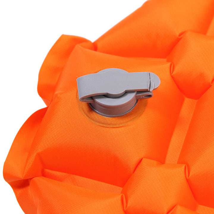 insulated inflatable backpacking sleeping pad with hex-cell air cushioning Stornfield