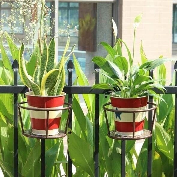 VerdaLift Plant Hanging Shelf — Finally rock-solid support for your balcony dreams | Stornfield