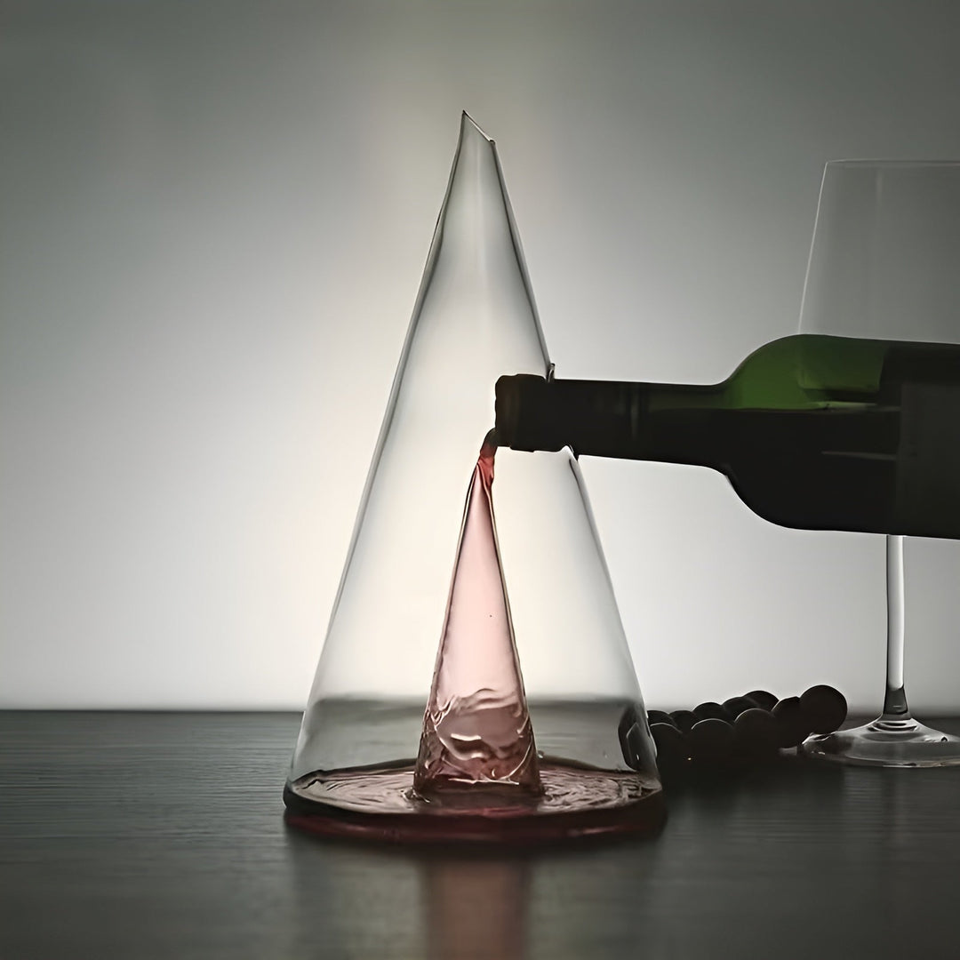 Red Wine Decanter made of Glass – Stylish Aeration with Waterfall Pouring | Includes Cooling Container | Stornfield