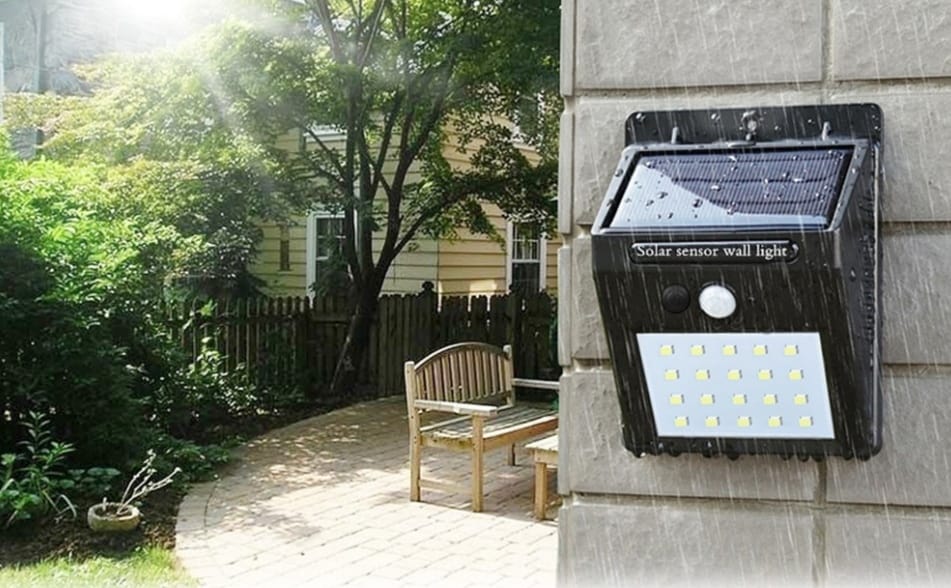 Set of 5 Solar LED Outdoor Lights – LumaPath | Stornfield