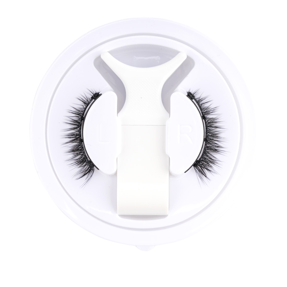 Stornfield | Reusable Magnetic Eyelash and Tweezer Set – No Glue Required