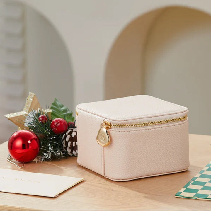 Leather travel jewelry box | Stornfield