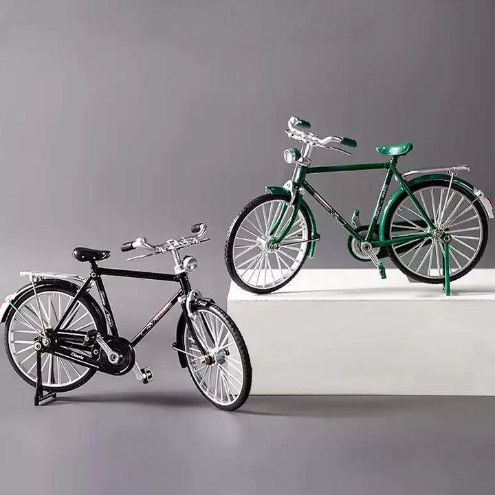 Retro Bicycle Model Ornament | Stornfield