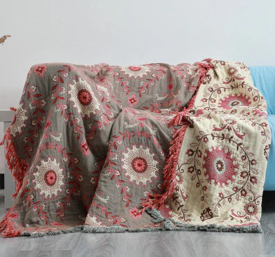 Stornfield | Reversible Scandinavian Bird Throw - NordicNest