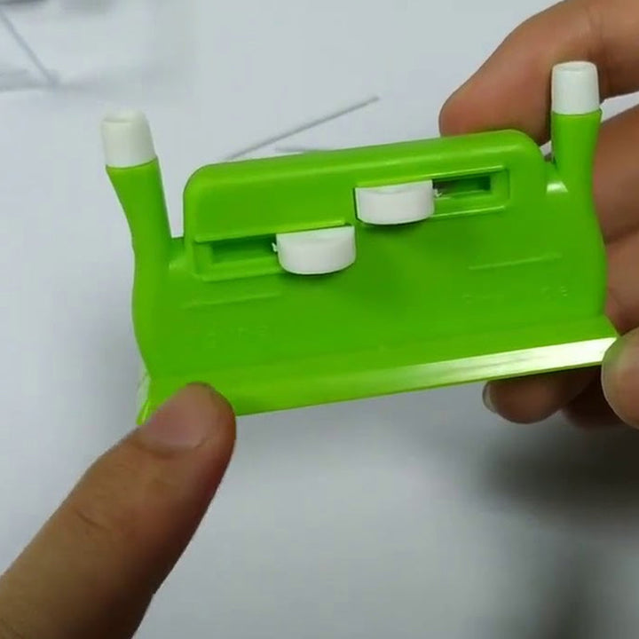 Automatic double-headed needle threader | Stornfield