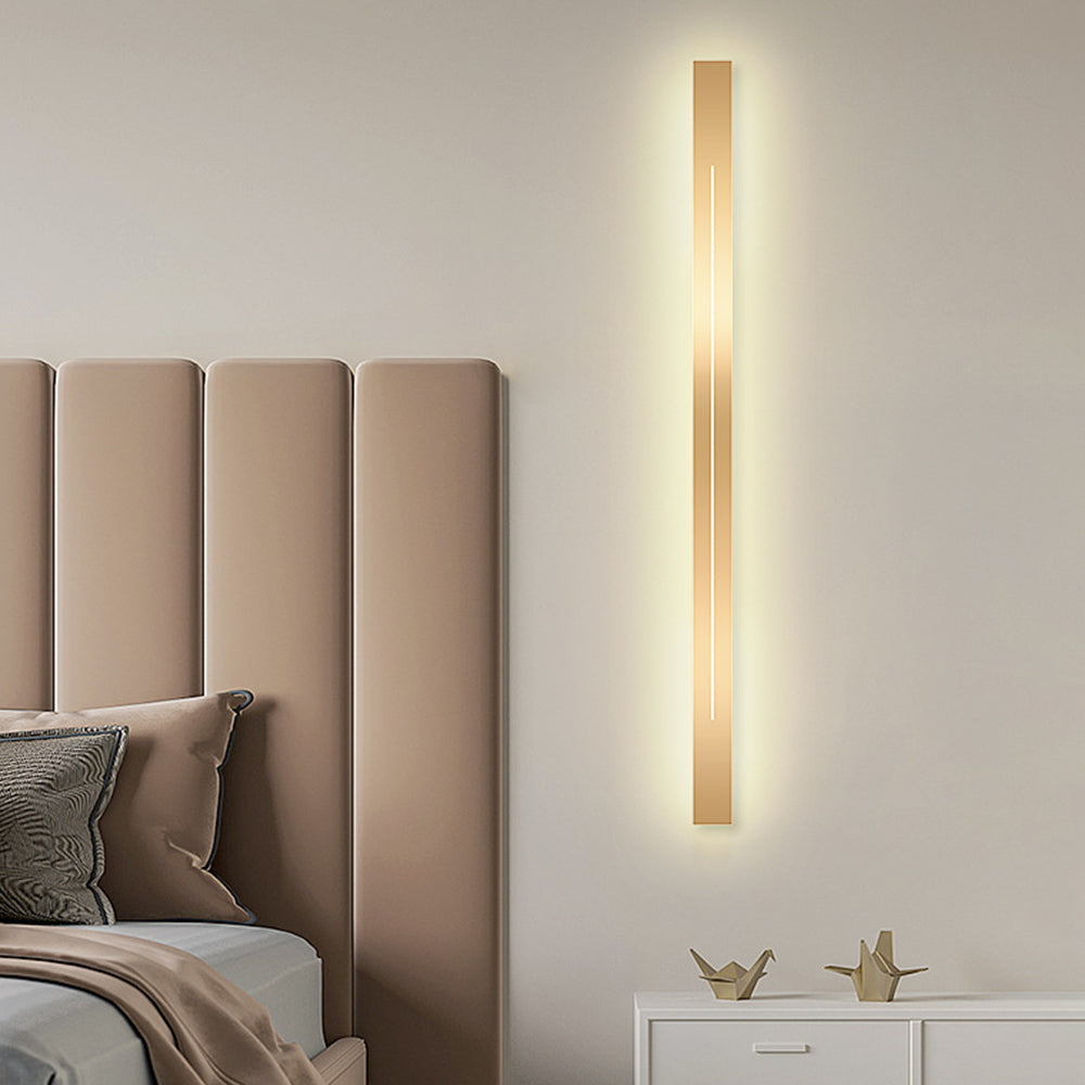 Modern LED Wall Lamp - LumièreGold | Stornfield