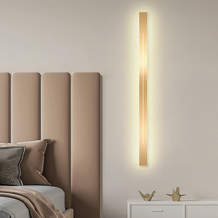 Modern LED Wall Lamp - LumièreGold | Stornfield