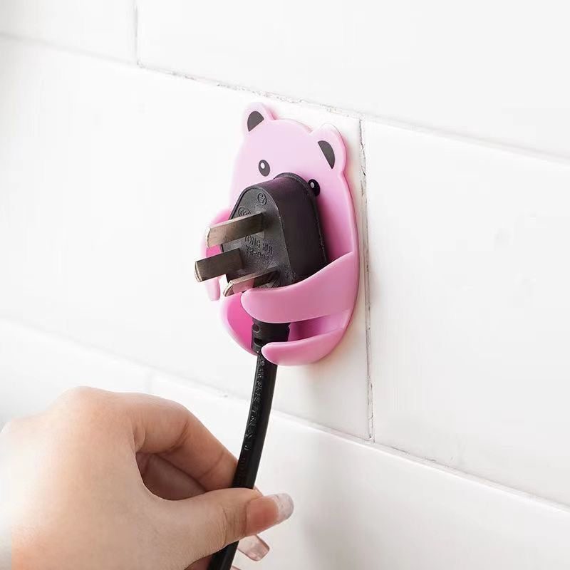 Starker Cartoon Bear Hook | Stornfield