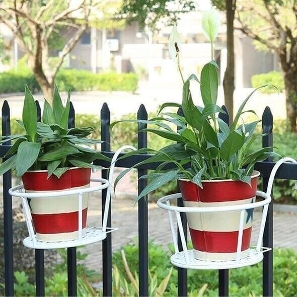 VerdaLift Plant Hanging Shelf — Finally rock-solid support for your balcony dreams | Stornfield