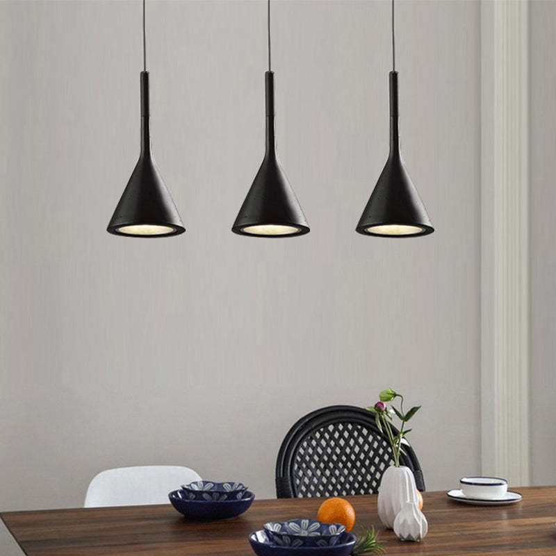 Modern Triangle Pendant Lamp - Trionda | Stornfield