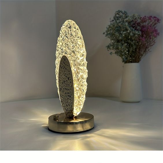 Stornfield | Modern and Luxurious Peacock Table Lamp - CrystalGlow