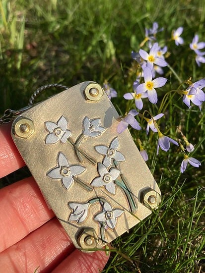 Stornfield | Mini Flower Press | Compact Botanical Keepsake Maker | Portable Craft Tool