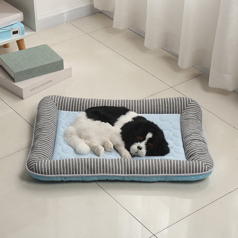 Cooling mat for pets with raised padded edge | Stornfield