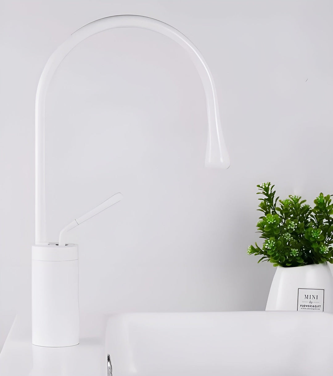 Stornfield | FlexFlow – Seamless 360° Faucet Control for a Drip-Free Experience