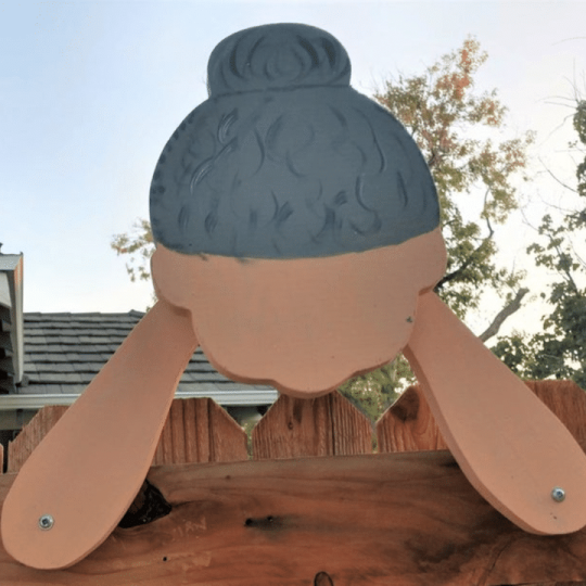 Stornfield | Fence Decoration Nosy Old Man and Lady Garden Yard Art