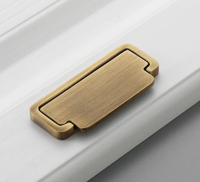 Bronvella ArcRetro Furniture Handle in Antique Copper Stornfield