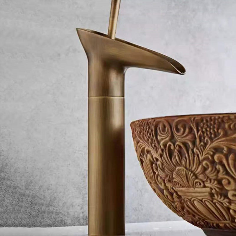 Stornfield | Round Single-Handle Country-Style Lavatory Faucet