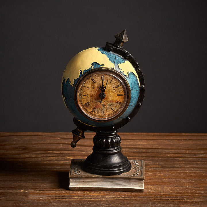 Retro Globe Clock | Stornfield
