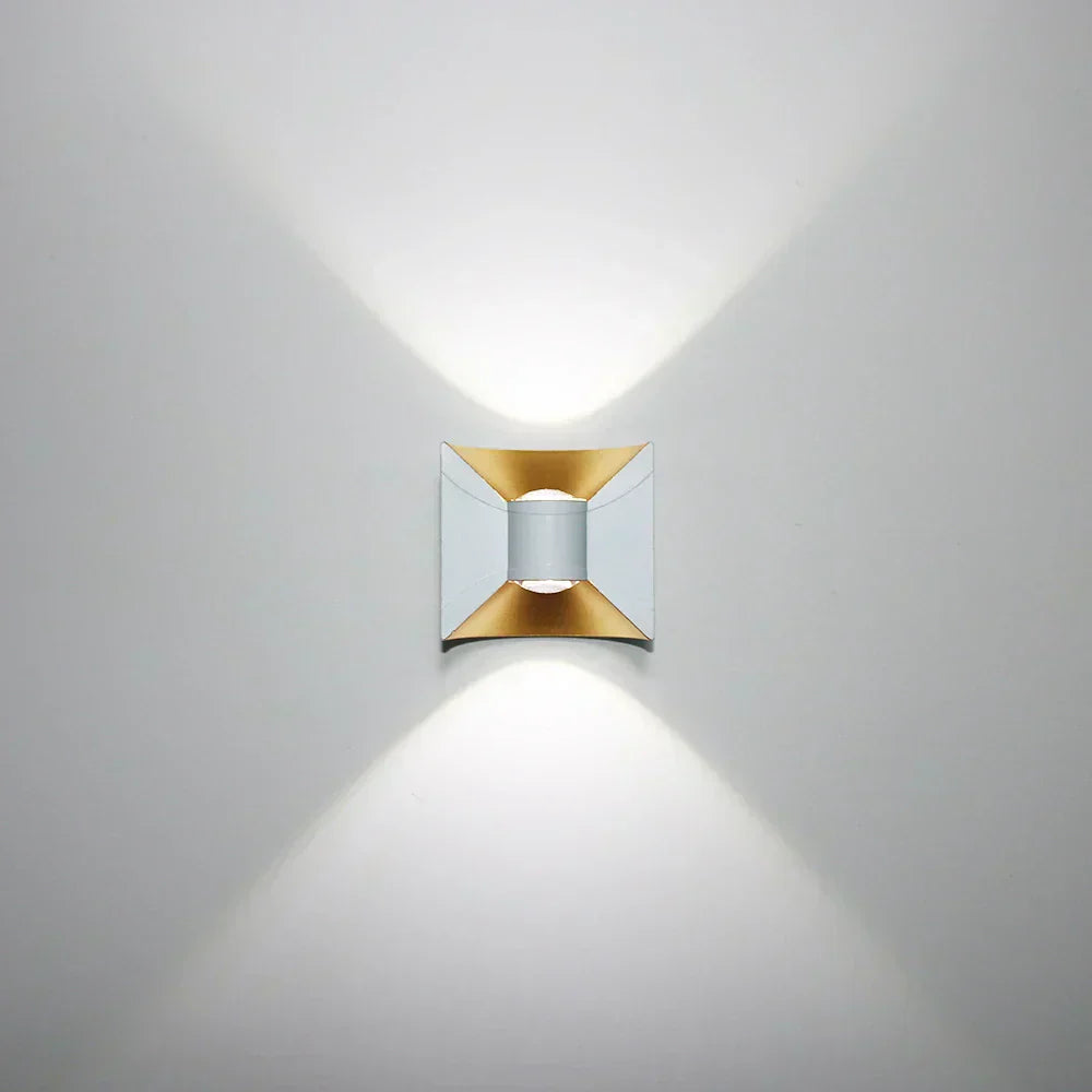 LumiereMurale Wall Lamp - Stylish LED Outdoor Lighting for Your Garden | Stornfield