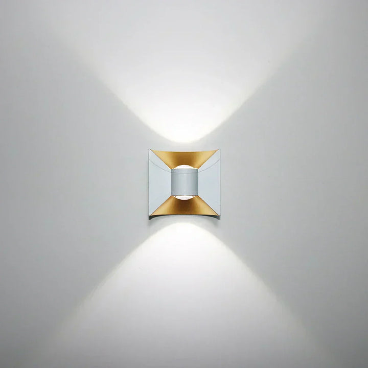 LumiereMurale Wall Lamp - Stylish LED Outdoor Lighting for Your Garden | Stornfield