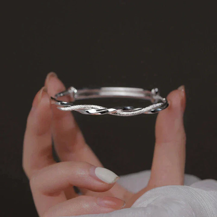 Elegant Twisted Silver Bracelet Stornfield