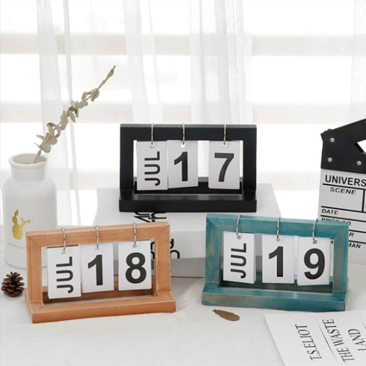 Dutch teak wood desk calendar | Stornfield