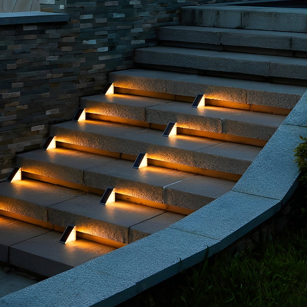 Triangular Intelligent Waterproof LED Solar Outdoor Step Lighting | Stornfield