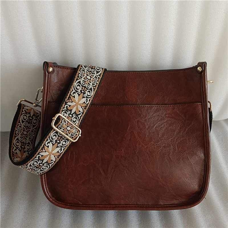 Shoulder bag with large capacity | Stornfield