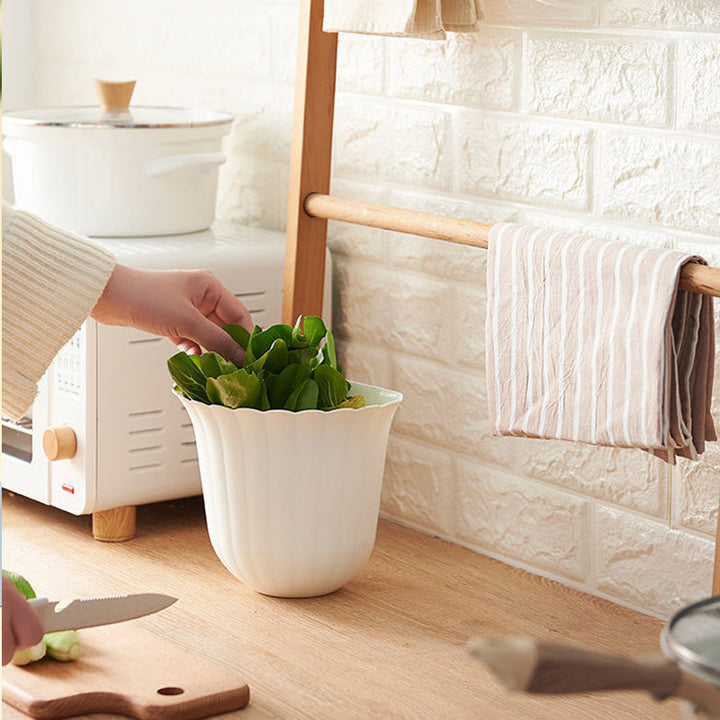 Hanging Trash Can, Kitchen Waste Bin for Cabinet Door | Stornfield