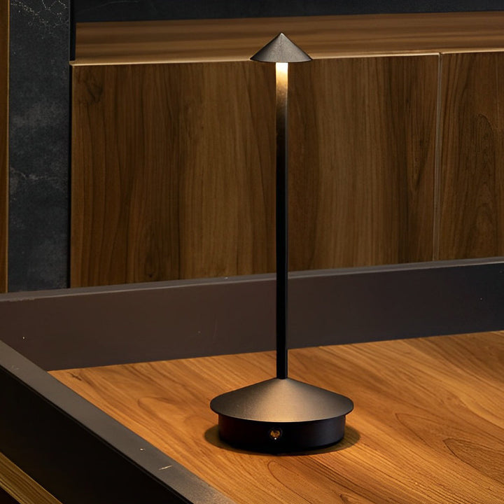 Stornfield | Pina Pro - Stylish Dimmable USB Table Lamp