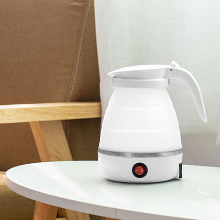 Portable silica gel travel pitcher with universal plug | Stornfield