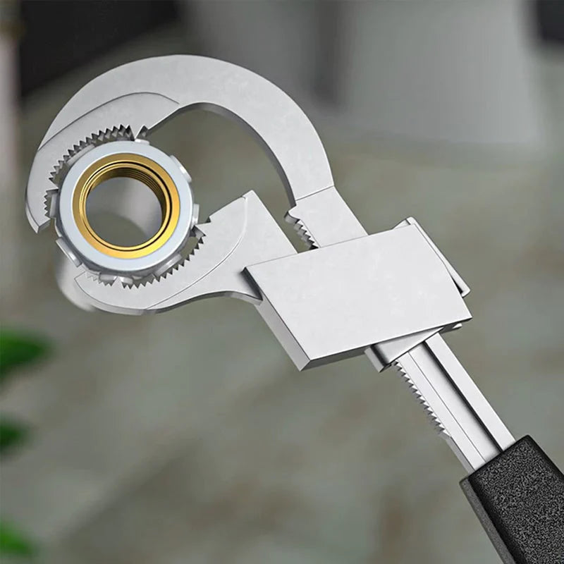 Ultra-functional bathroom key | Stornfield