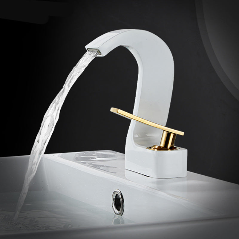 Stornfield | Modern Single-Lever Basin Faucet Bathroom Brass Central Faucet