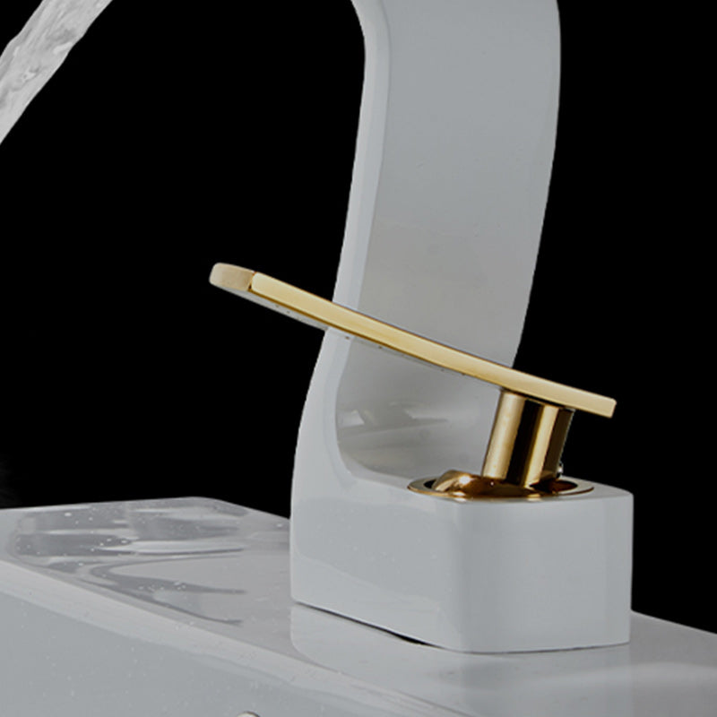 Stornfield | Modern Single-Lever Basin Faucet Bathroom Brass Central Faucet