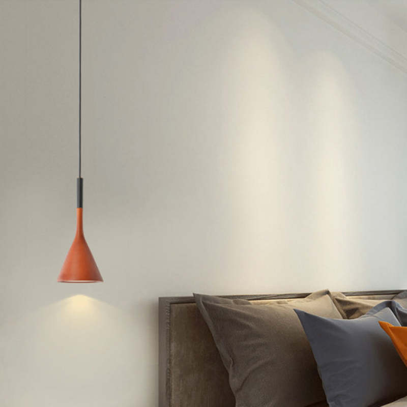 Modern Triangle Pendant Lamp - Trionda | Stornfield