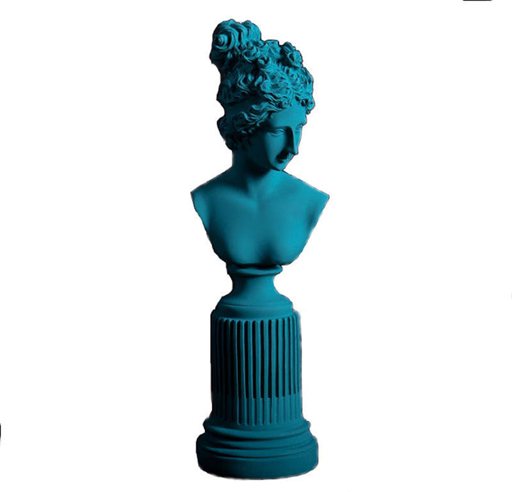 Stornfield | Statue of Greek goddess