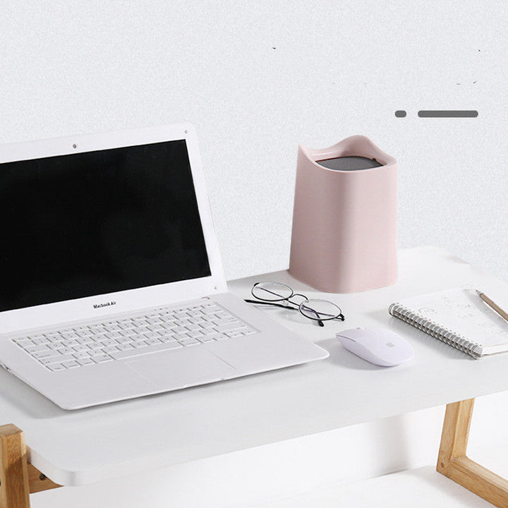 Cute, girl-inspired trash can with lid. | Stornfield