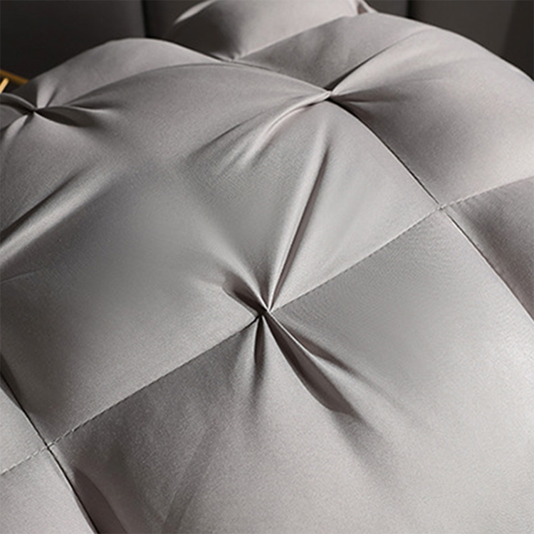 Ergonomic neck pillow with 3D quilting | Stornfield