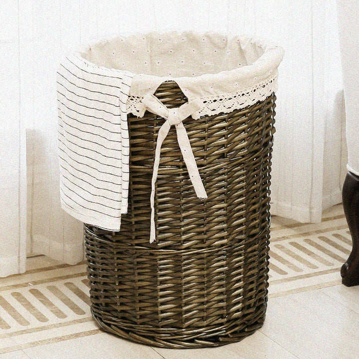 Women's laundry basket with decorative fabric lining and practical carrying handle Stornfield