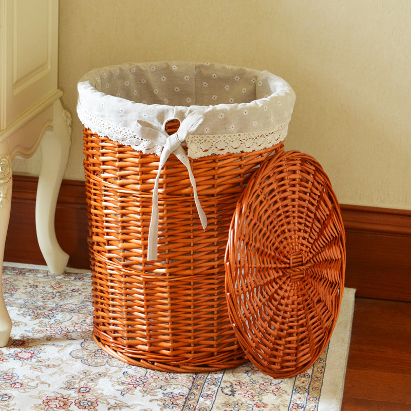 Women's laundry basket with decorative fabric lining and practical carrying handle Stornfield