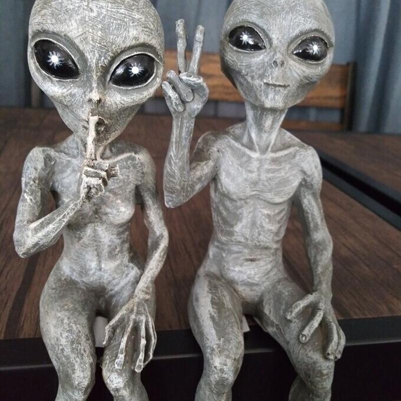 Alien Garden Statue | Stornfield