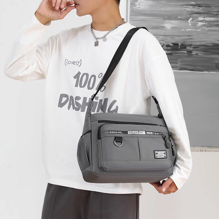 Men's messenger bag with multiple pockets | Stornfield