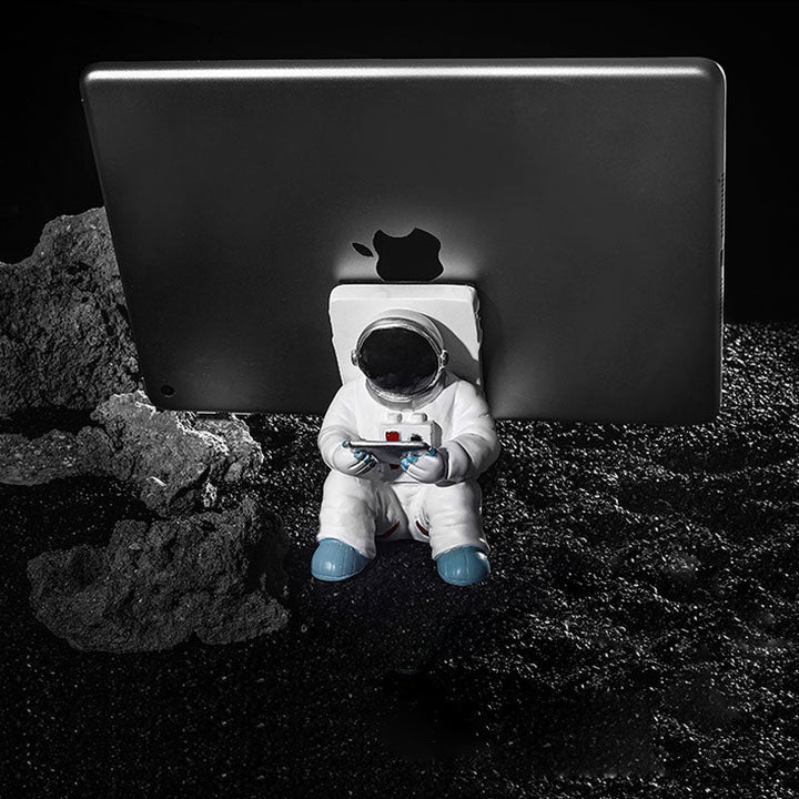 Support for Mobile Phone or Pen in Astronaut Decorations | Stornfield