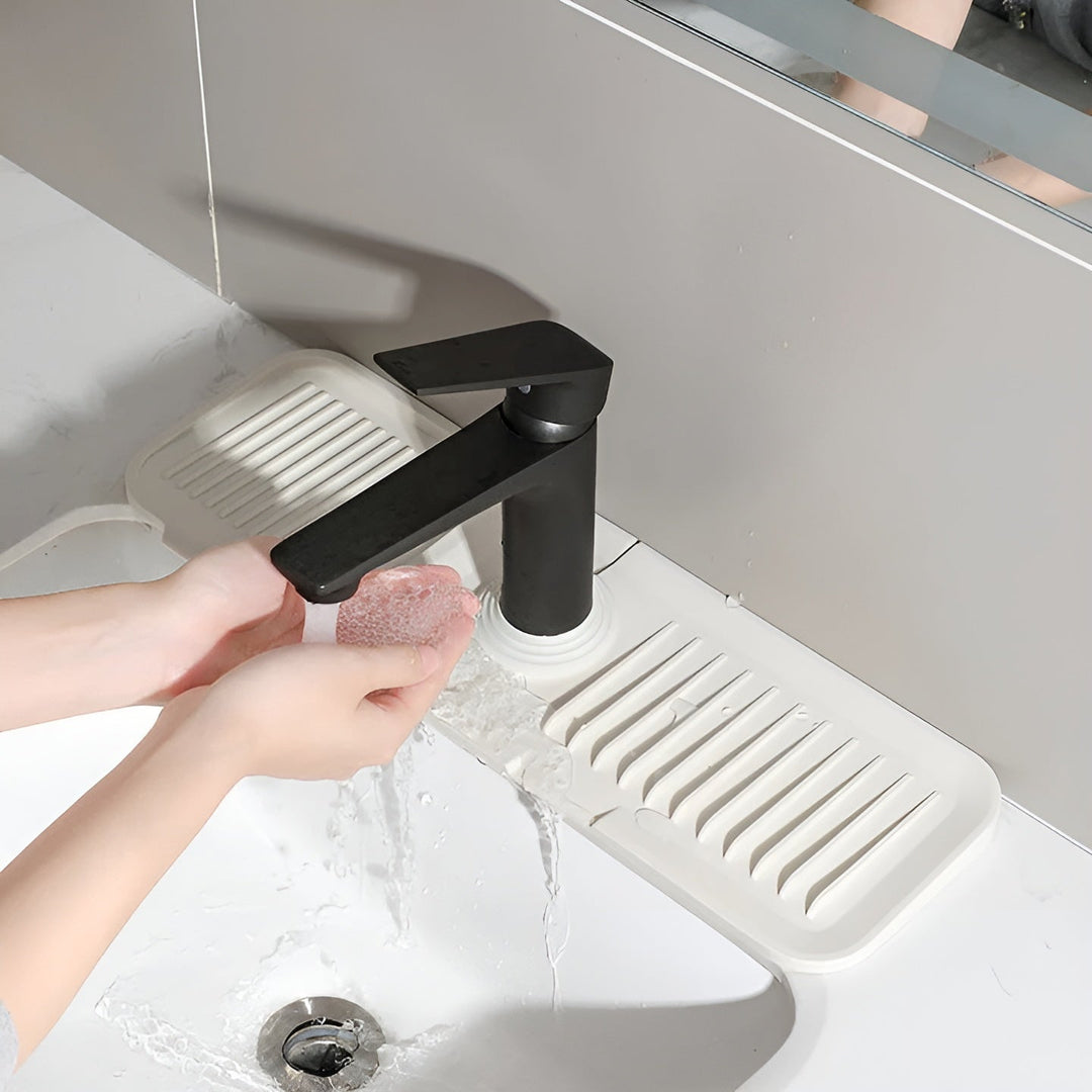 Silicone splash guard for faucet – Practical drip mat | Ideal for kitchen & bathroom | Stornfield