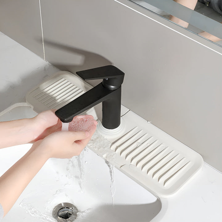 Silicone splash guard for faucet – Practical drip mat | Ideal for kitchen & bathroom | Stornfield